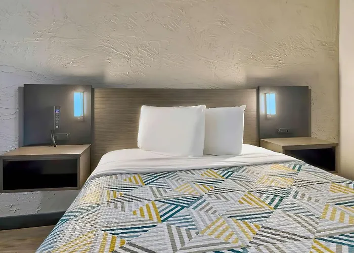 Motel 6-Milwaukee, Wi - Glendale